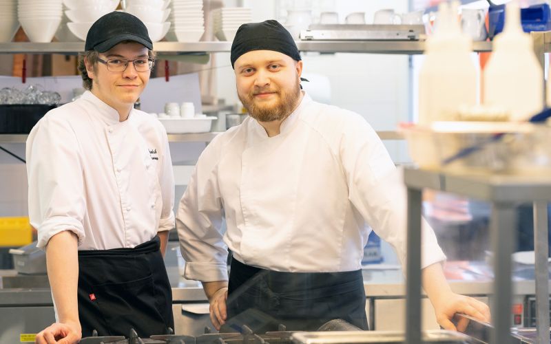 Både roligt och utmanande att studera till kock